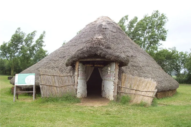 Reconstructed roundhouse at Flag Fen